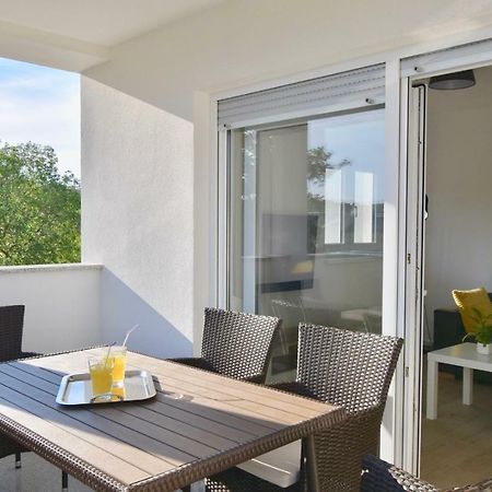 Apartments Mira Пула Екстериор снимка