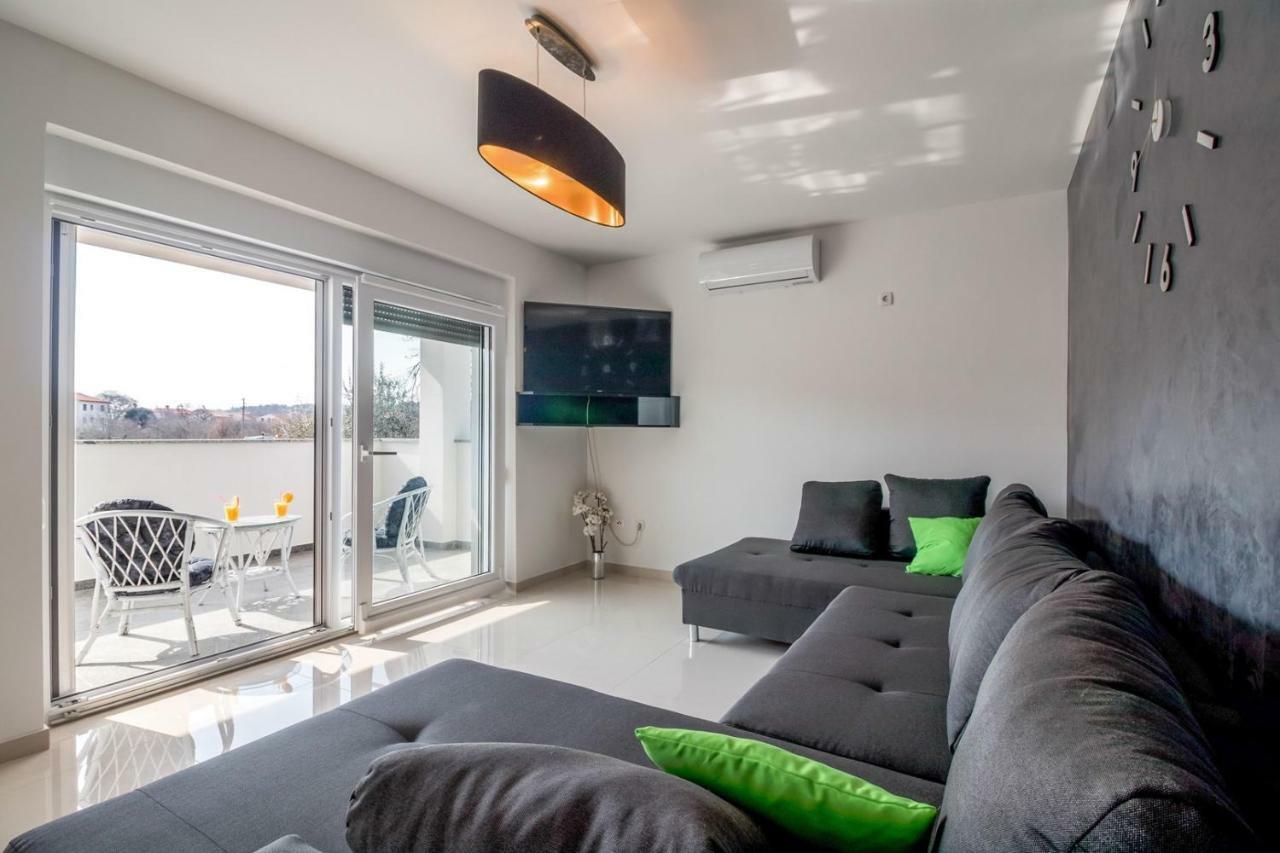 Apartments Mira Пула Екстериор снимка