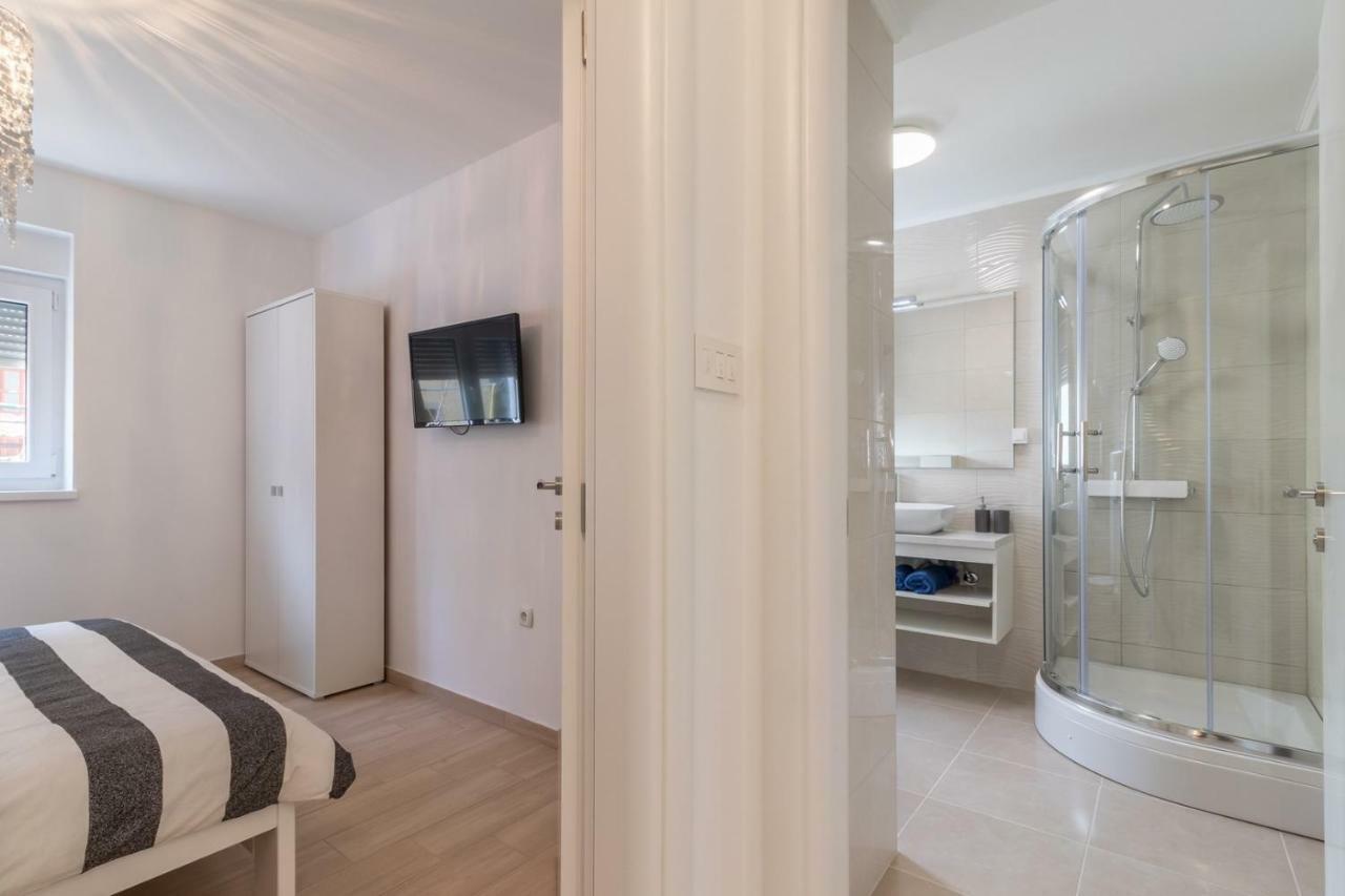 Apartments Mira Пула Екстериор снимка