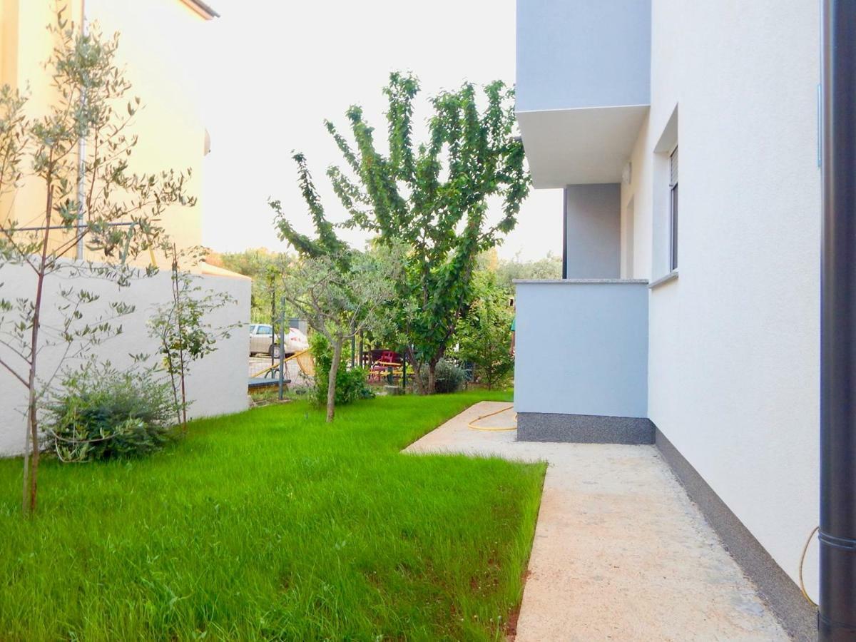 Apartments Mira Пула Екстериор снимка