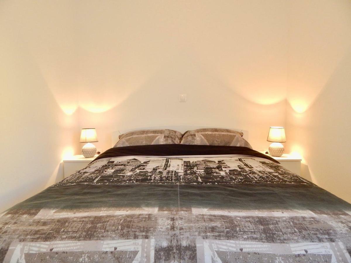 Apartments Mira Пула Екстериор снимка