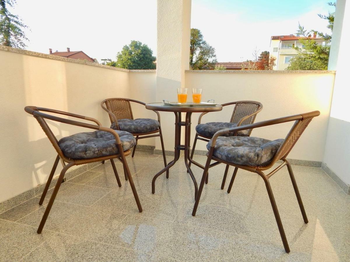 Apartments Mira Пула Екстериор снимка