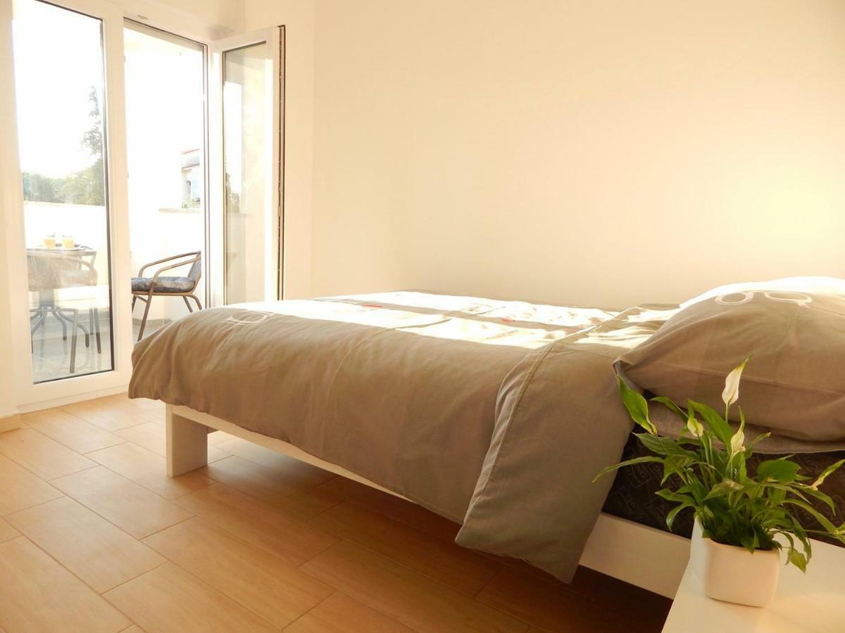 Apartments Mira Пула Екстериор снимка