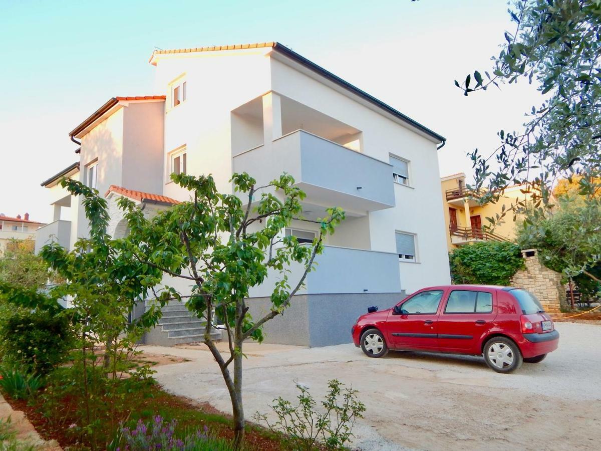Apartments Mira Пула Екстериор снимка