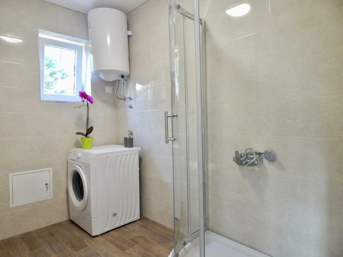 Apartments Mira Пула Екстериор снимка