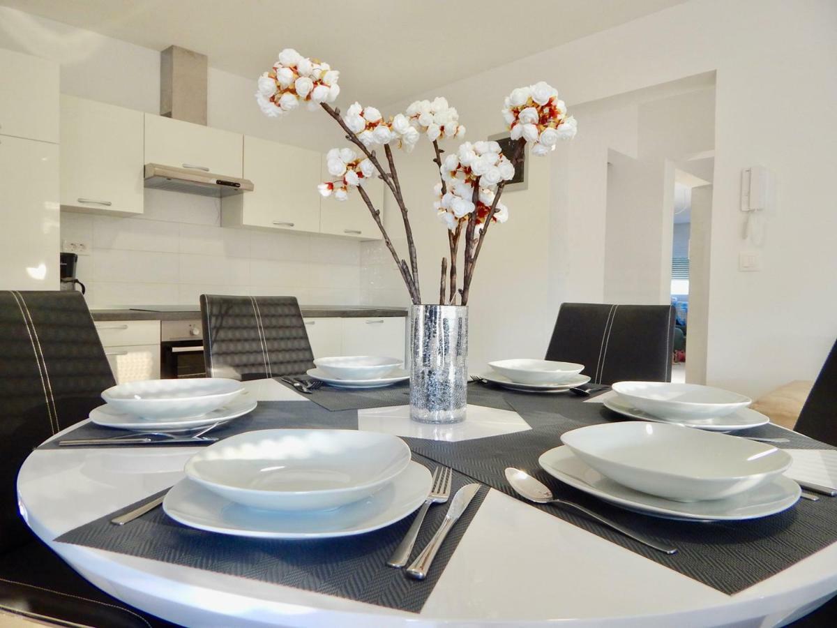 Apartments Mira Пула Екстериор снимка