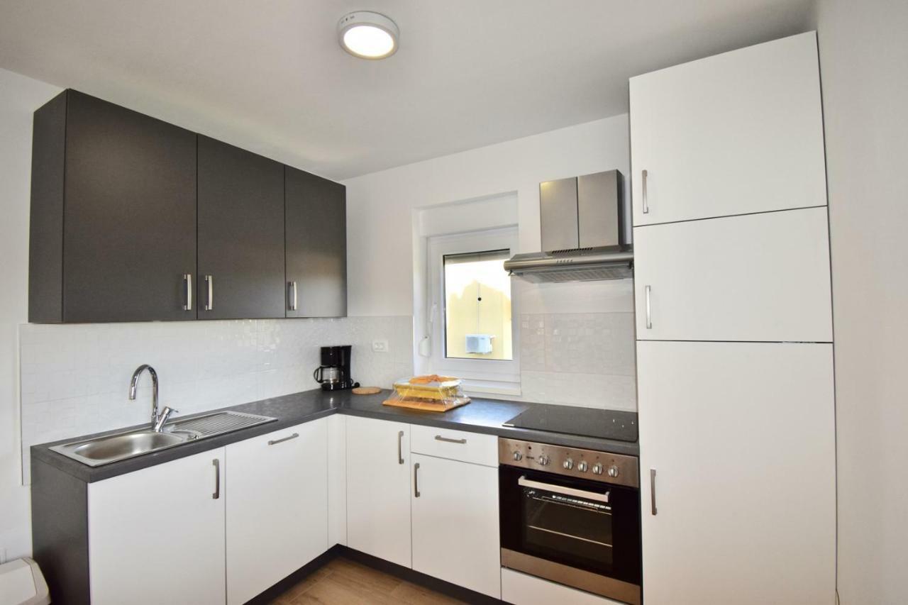 Apartments Mira Пула Екстериор снимка