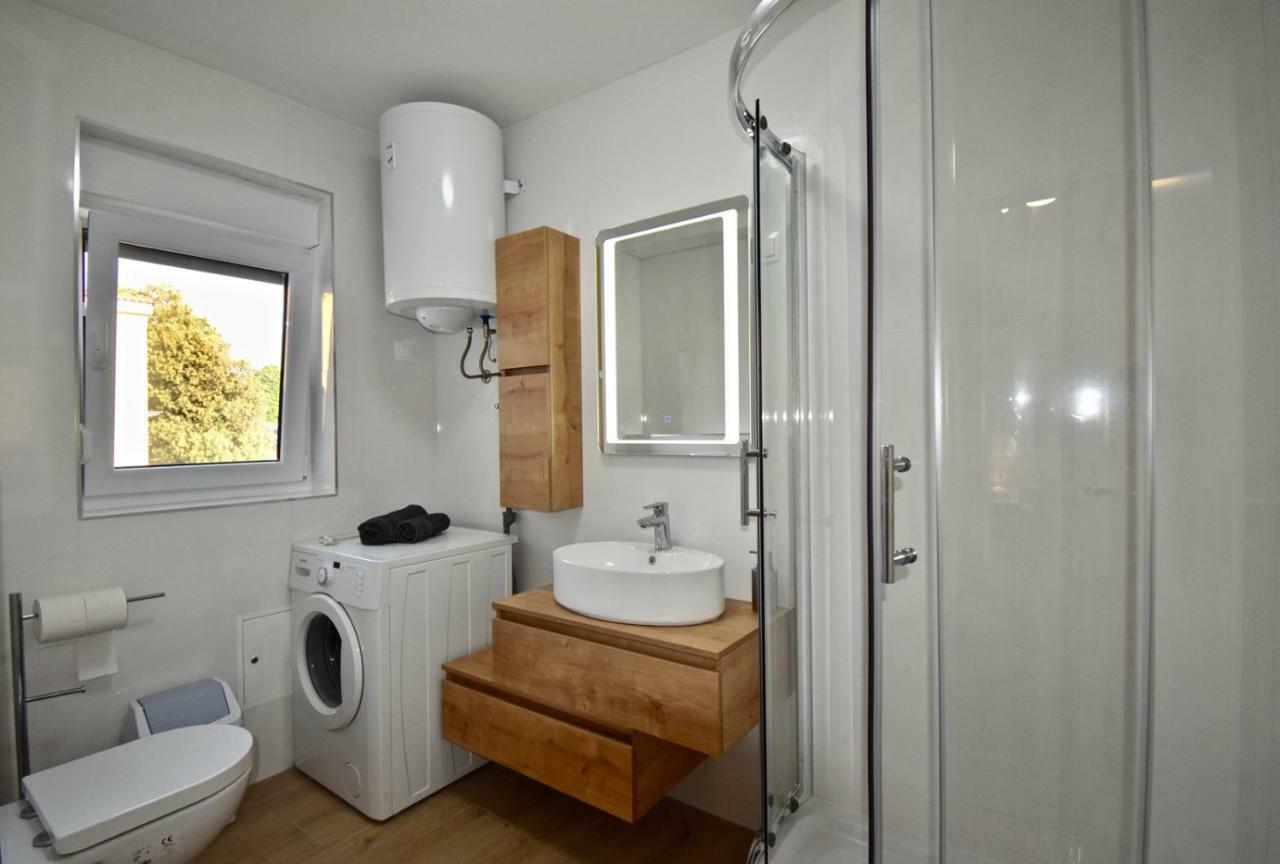 Apartments Mira Пула Екстериор снимка